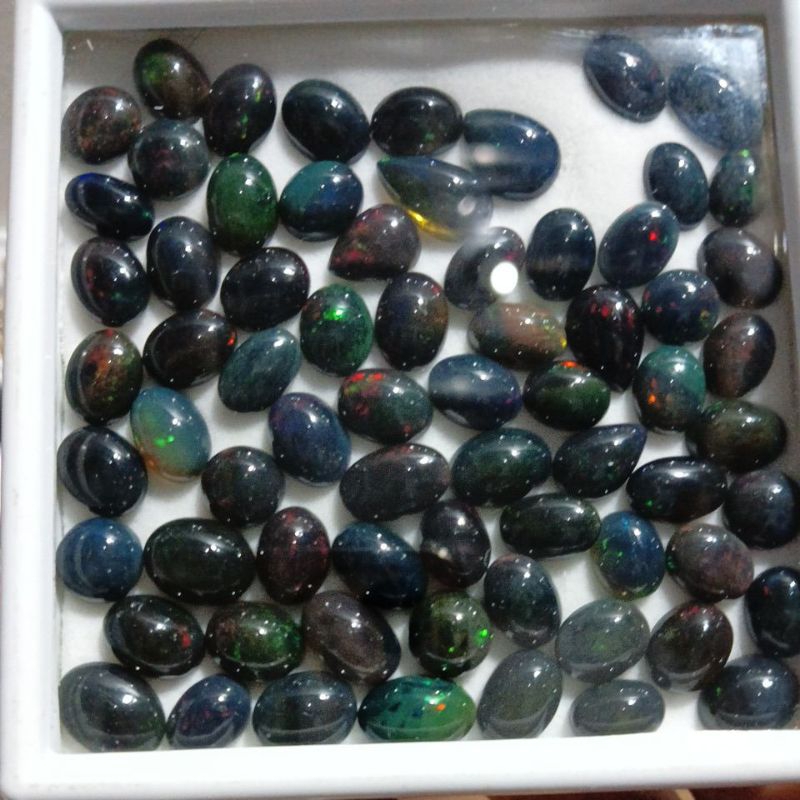 batu black Opal