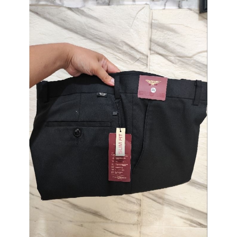 Celana Bahan Pria Hitam Gufo Size 33,34 Original
