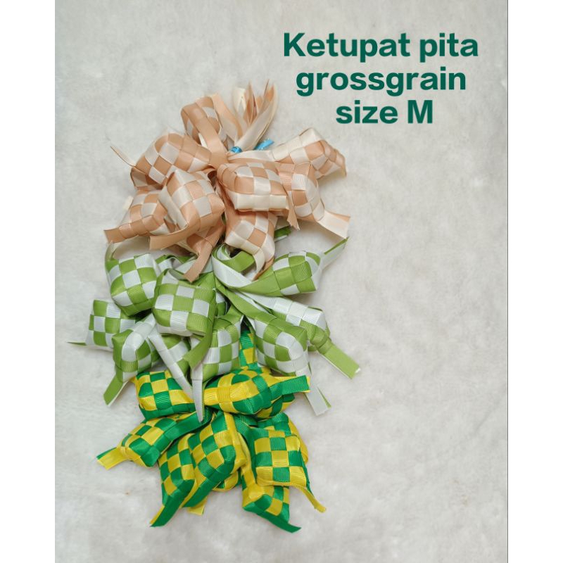 

Ketupat pita GROSSGRAIN size M per lusin