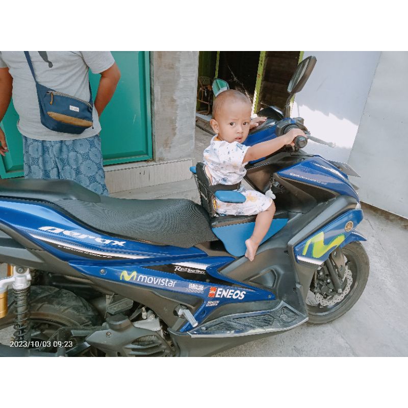 boncengan motor aerox jok segitiga