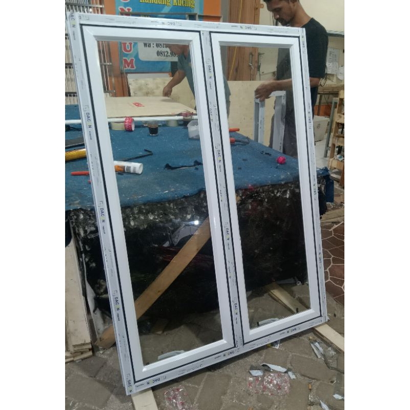 Shp1 kusen+jendela aluminium cesment 2 daun tinggi 160 x lebar 100 tersedia warna putih , hitam dan