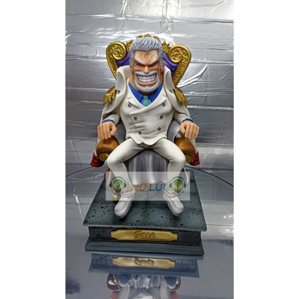 ACTION FIGURE ONE PIECE - GARP LK STUDIOS (RECAST)  VICE ADMIRAL MARINE