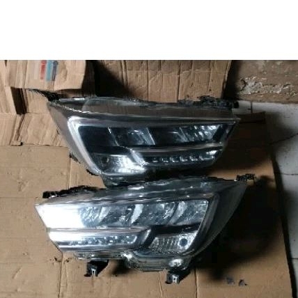 Headlamp Suzuki XL-7 lampu depan xl7
