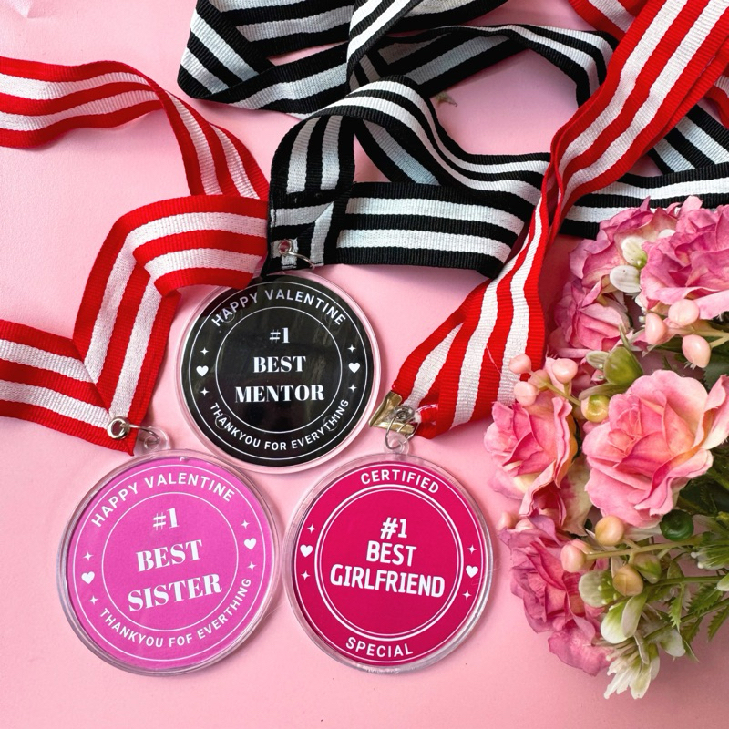 

Medali valentine custom / kado valentine medali akrilik