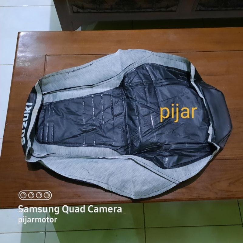 Sarung Cover Kulit Sadel Jok Suzuki Crystal Kawe
