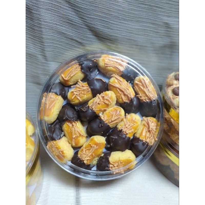 

Kue Kering Kastengel PREMIUM JuLat