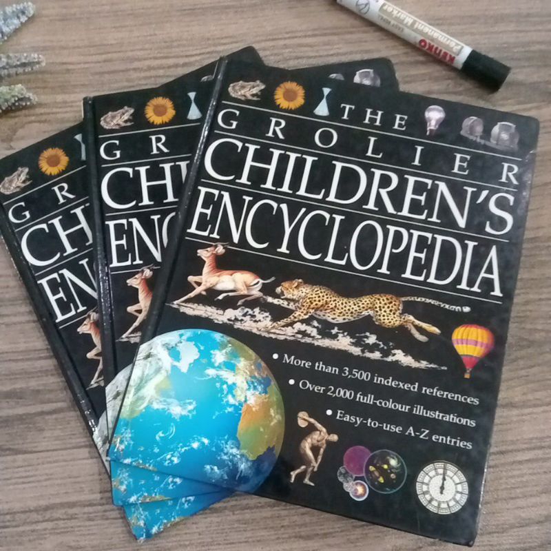 The Grolier childrens encyclopedia preloved