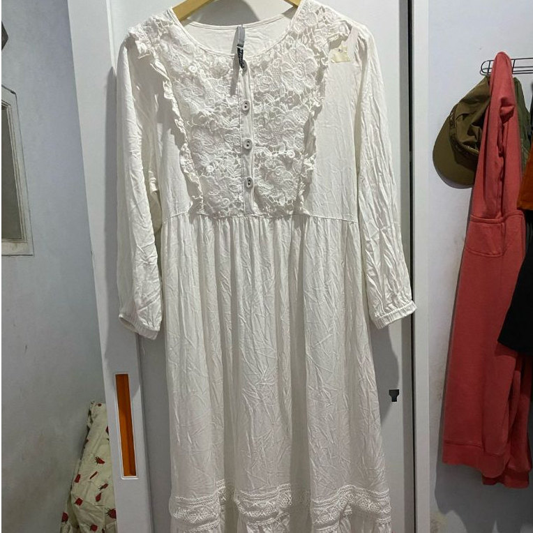 Gamis putih | Gamis bekas | Gamis branded | Gamis preloved | Gamis pl