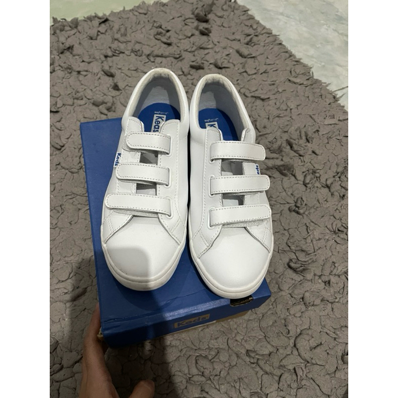 Sepatu Keds Tiebreak 38 Preloved