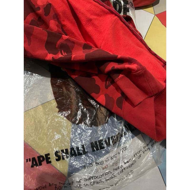 jaket bape zip camo red