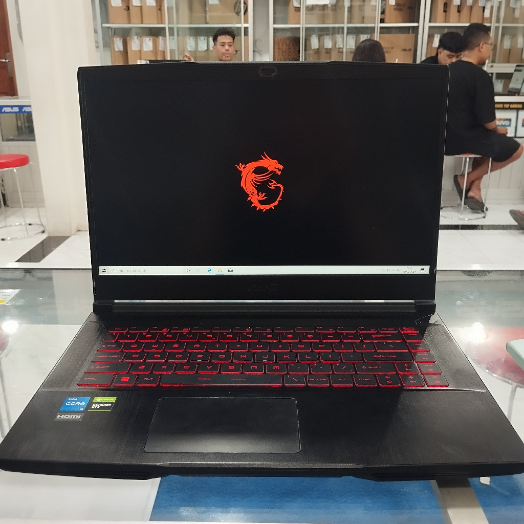 Laptop Gaming MSI GF63 Thin 11 SC Core i5 gen 11 RAM 8GB SSD 512GB Nvidia GeForce GTX1650 4GB Mulus