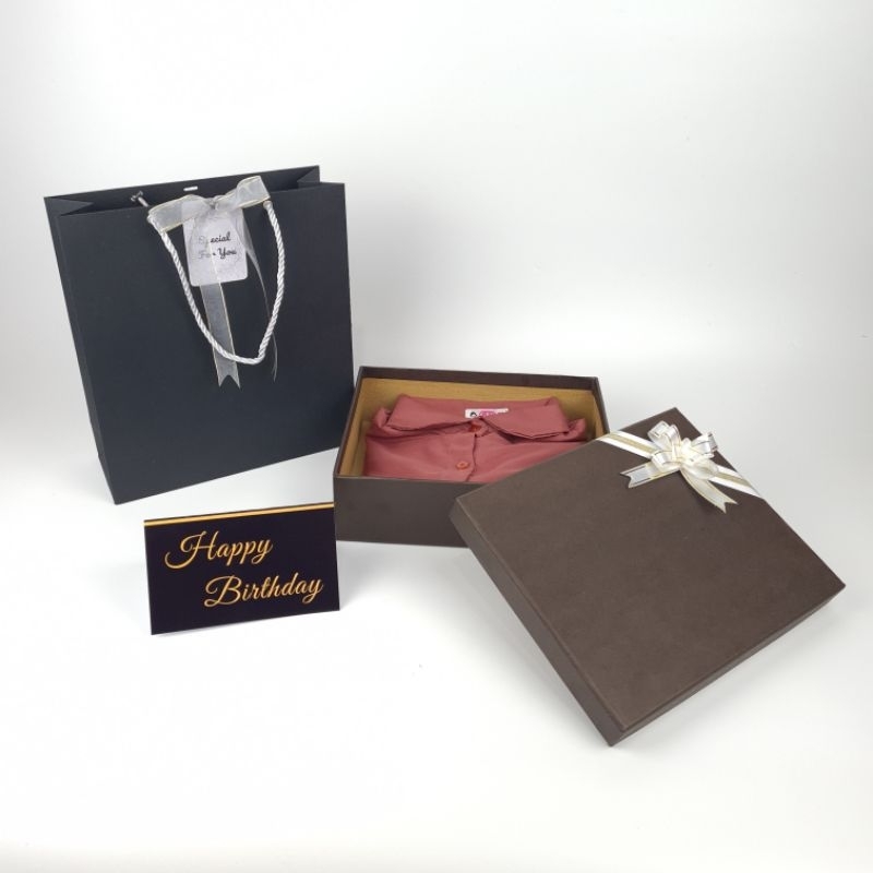 

Gift Box 25x20x7cm Paket Kotak Kado Paper Bag Kartu Ucapan Pita Hardbox