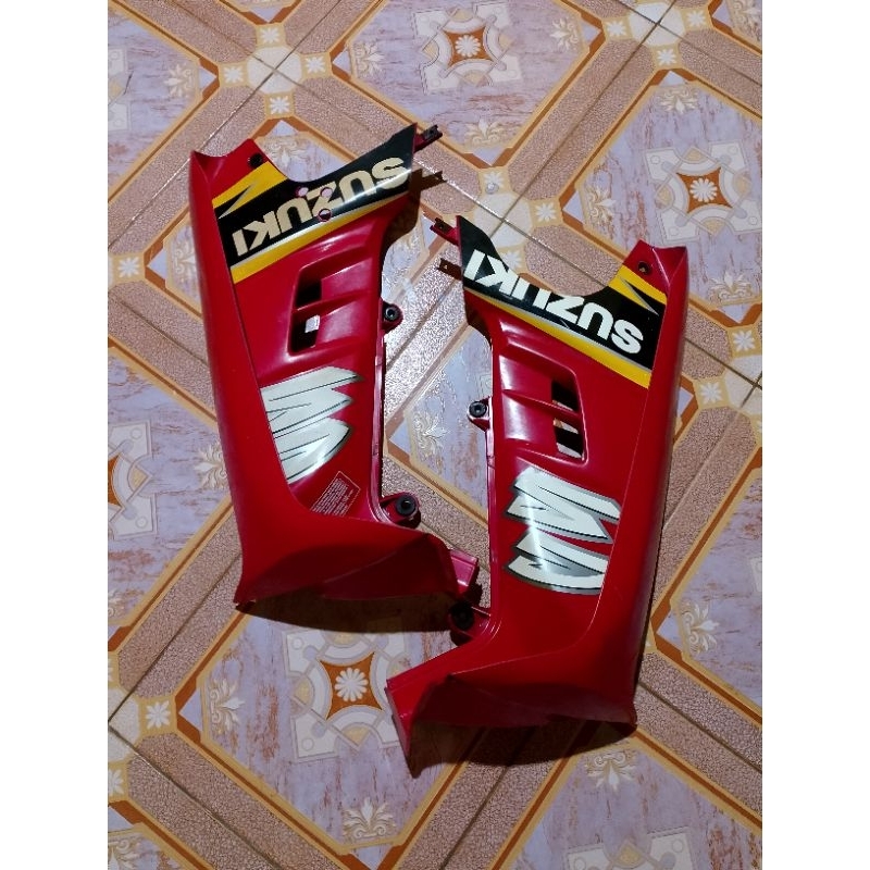 Bodi sayap Suzuki GS tornado original merah