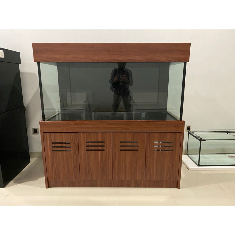 Aquarium ikan arwana