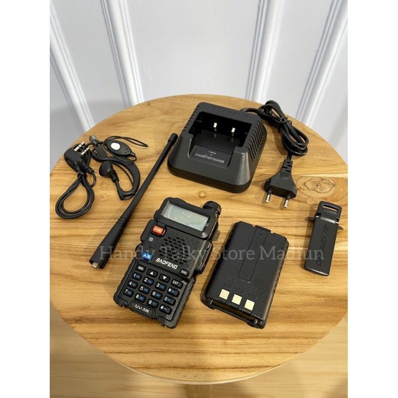 HT BAOFENG UV-5R POWER 8 WATT HITAM