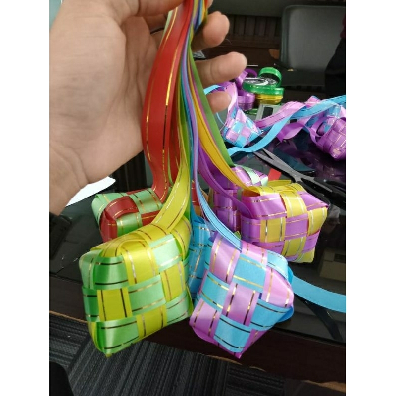 

hiasan ketupat
