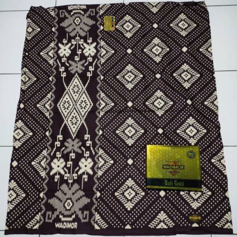 Sarung Wadimor Motif Bali Gold