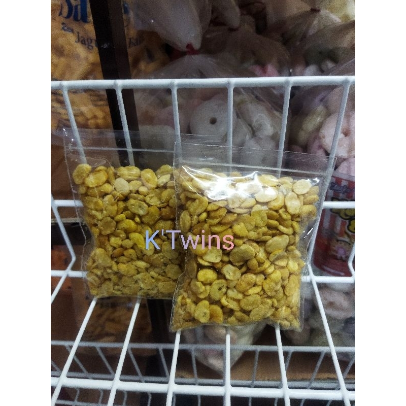 

kacang koro asin