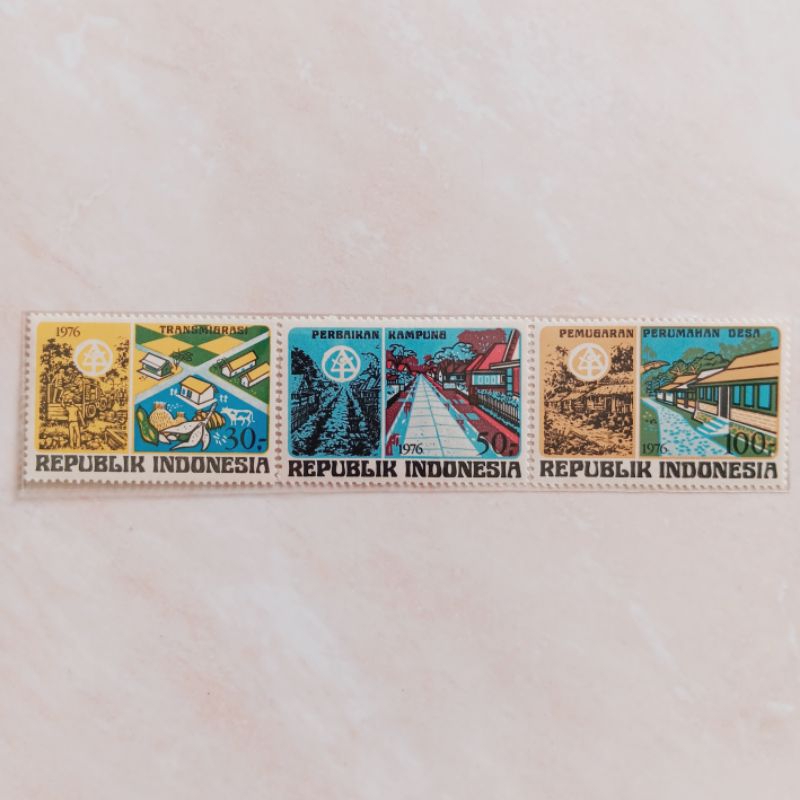 

(AC) Perangko Indonesia 1976 Hari Pemukiman Sedunia Set Lengkap 3pcs Mint