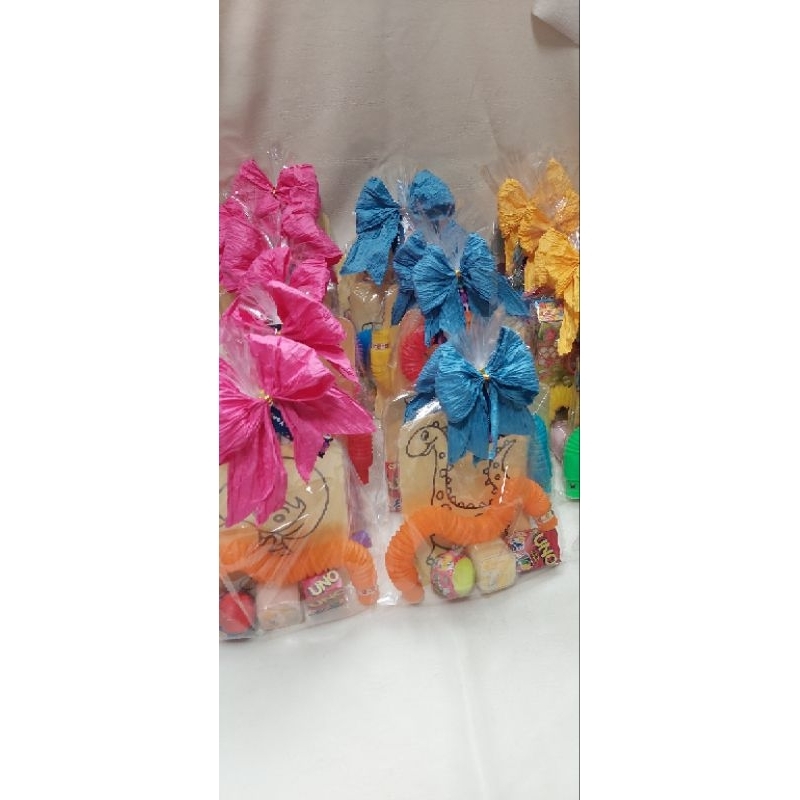

Goodie Bag ulang tahun anak / goodie bag mainan / goodie bag custom anak / paketan ulang tahun anak / paketan maianan anak / hampers anak