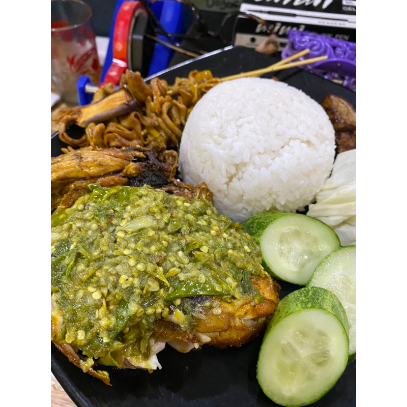 

AYAM PENYET CABE IJO VIRAL