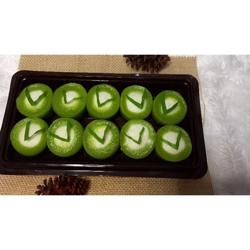 

kue Nona Manis pandan asli