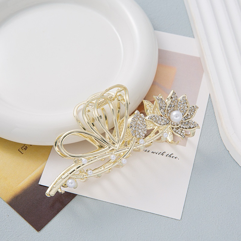 [JSC-02] Jepit Rambut Korea Wanita/ Jedai Besi Bunga Mutiara