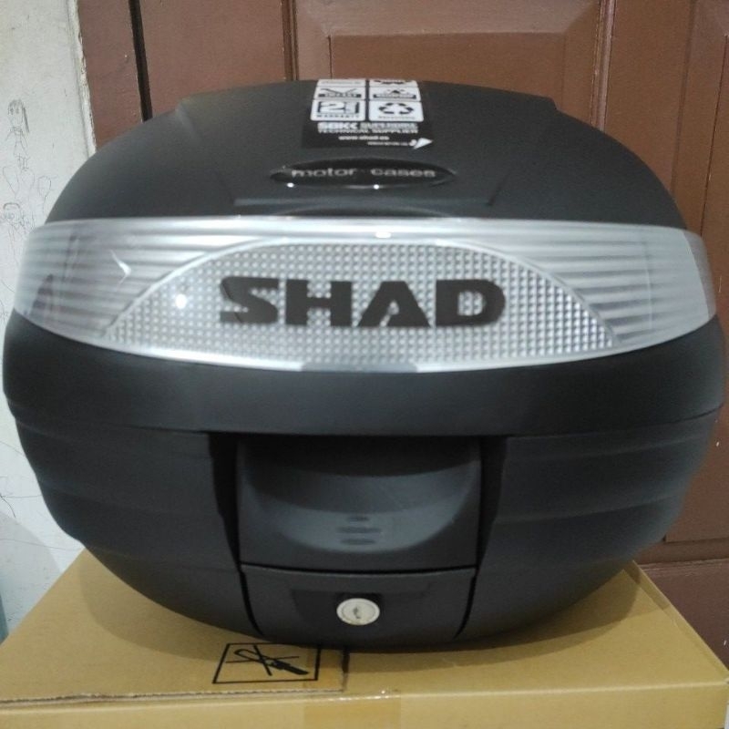 Box SHAD 29 ,muat 1 helm fullface 100% Original