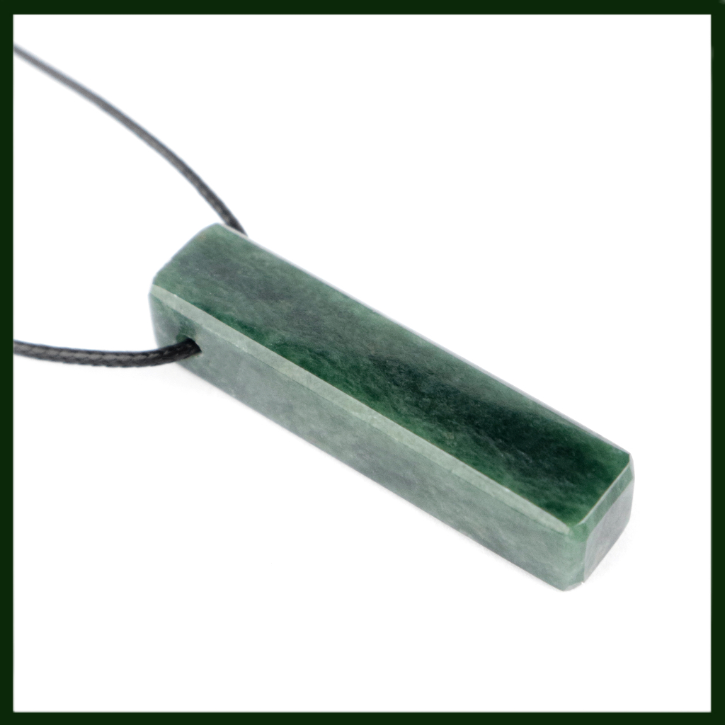 Kalung Liontin Batu Giok Hitam Natural Black Jadeite Jade Original Pria Wanita