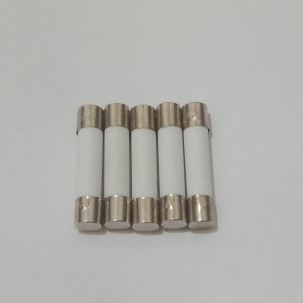 Fuse Keramik 6x30 15A 250V Fuse Keramik 6x30 15A 250V Fuse Keramik 6x30 15A 250V