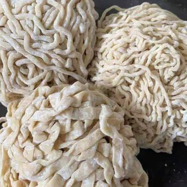 

COD TERMURAH Mie Mentah Keriting Special Telur Bebek Untuk Mie Ayam Bakmie Per 1 Kg
