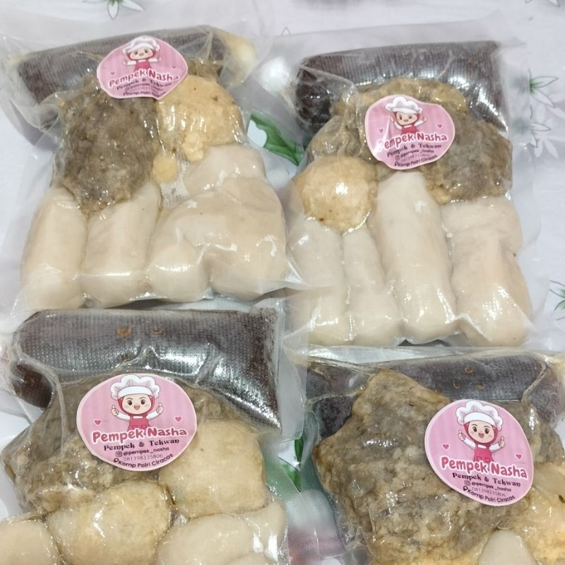 

Pempek Asli Palembang 1 pack isi 10 pcs