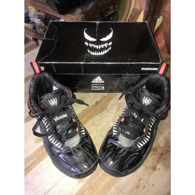 Sepatu Basket Adidas Don issue 3 size 39 1/3 atau 24,5 cm