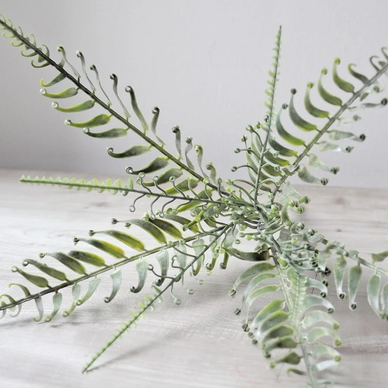 Daun Artificial Pakis Rustic