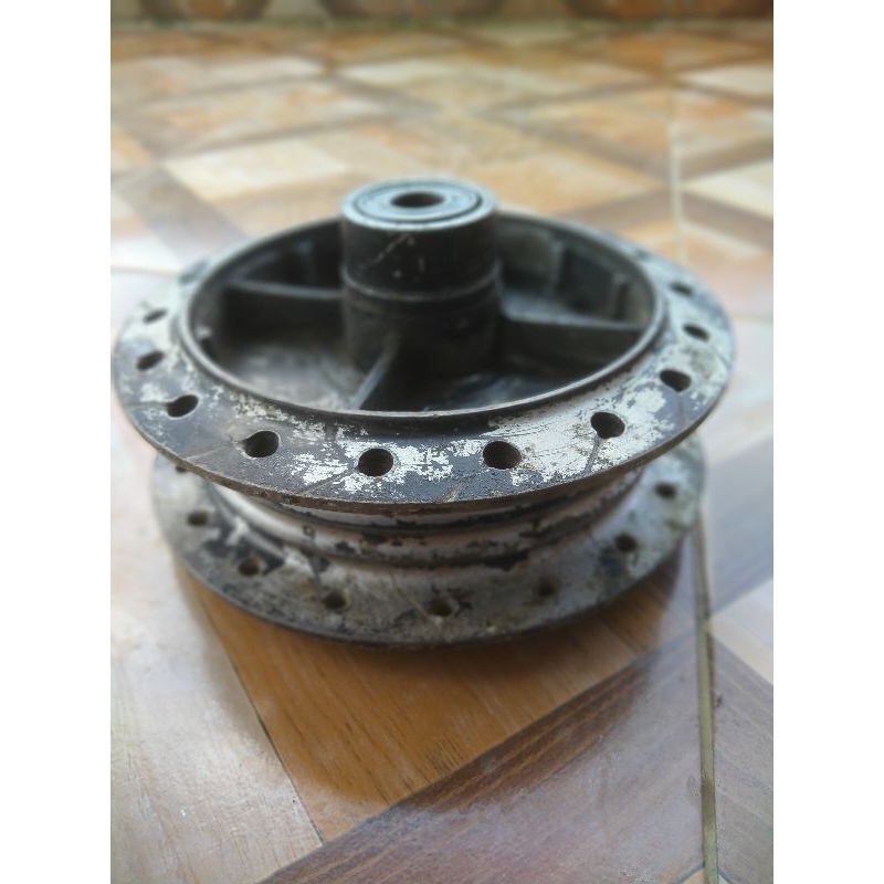 Tromol belakang rear hub Suzuki RGR thunder 250 trz katana GP DT 100 125 250 GP 125 gsx thunder mak 