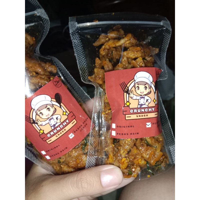 

Keripik Usus Crispy 75 & 100gram/keripik usus ayam pedas daun jeruk, original