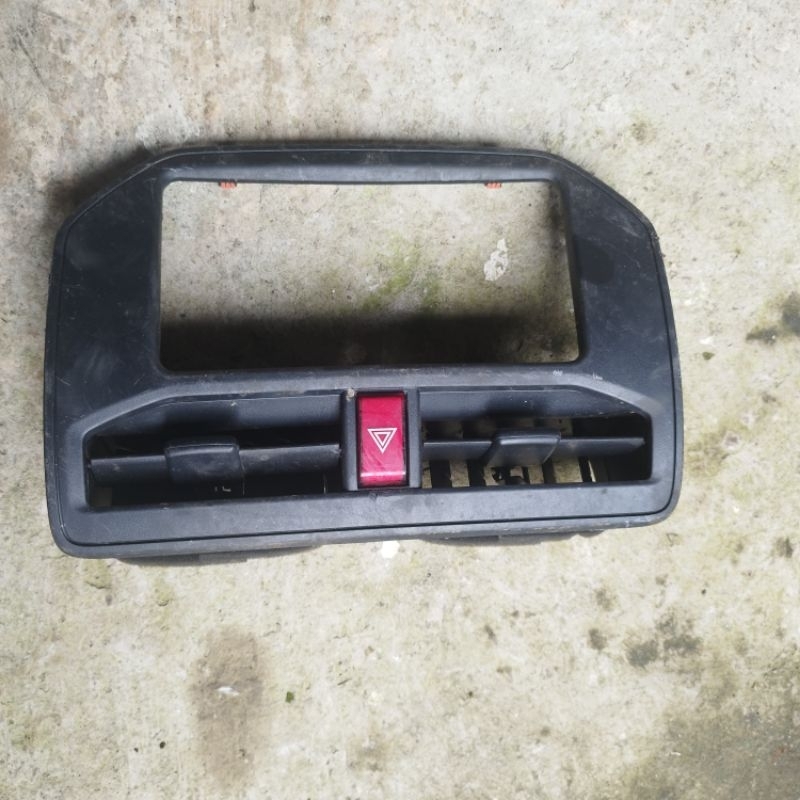 FRAME PANEL AC TENGAH DAIHATSU TERIOS RUSH