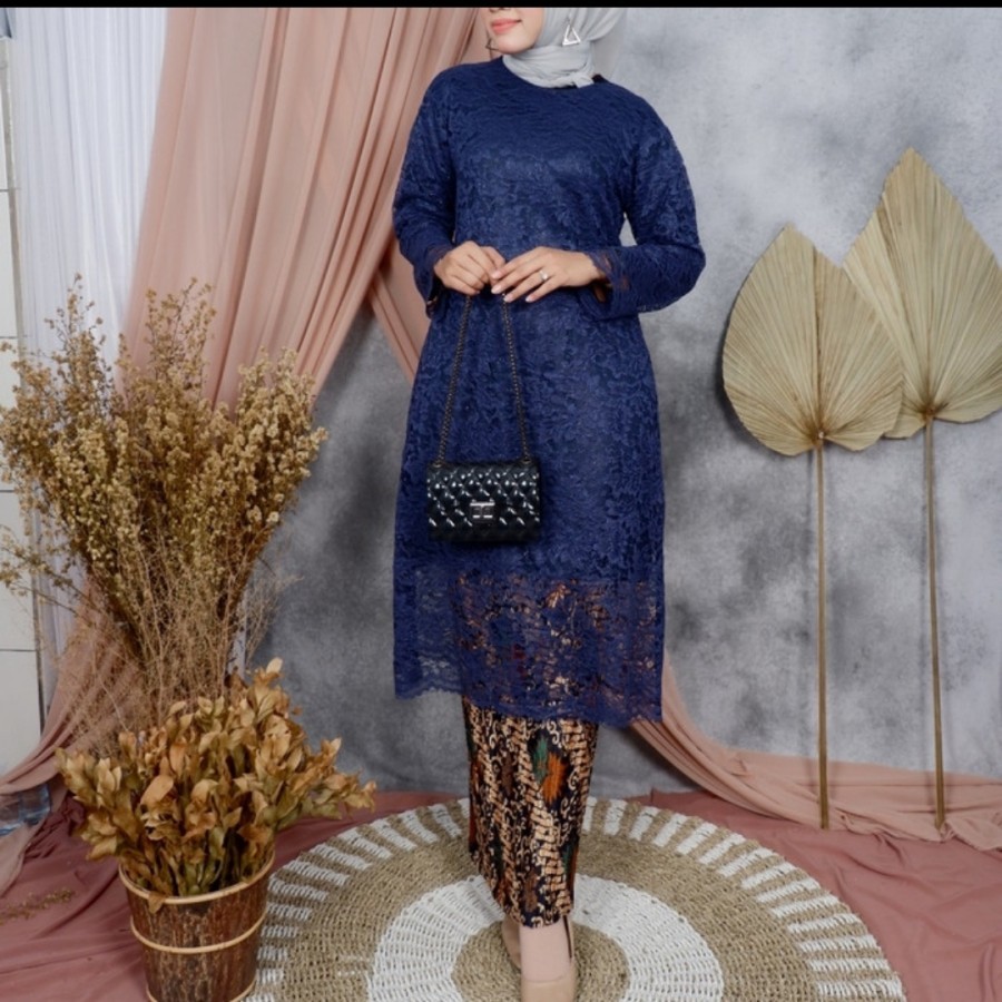 Satu Set Tunik Brukat 2 lapis rok plisket foil navy