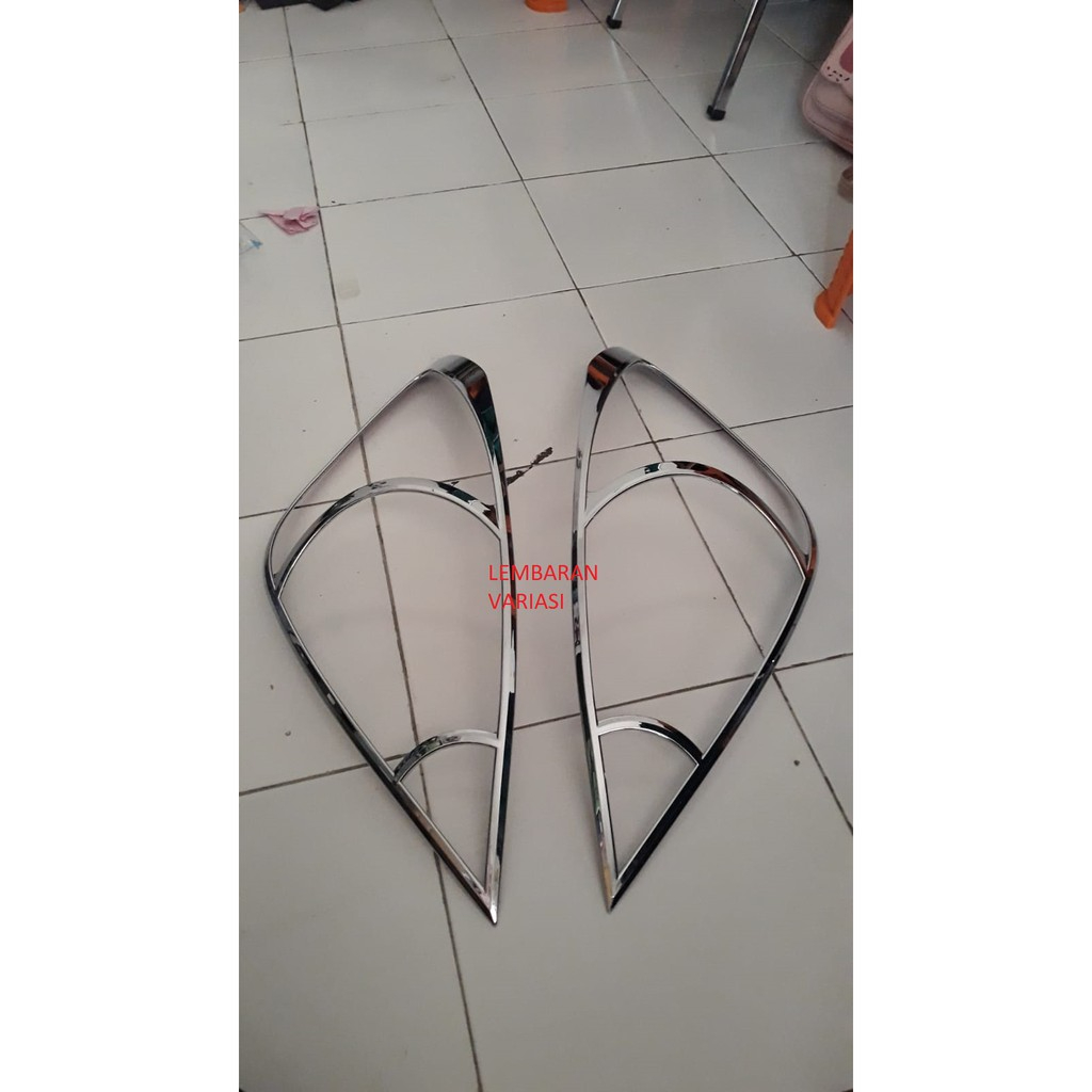 Garnish Lampu Depan Mobil New Innova 2008 Chrome