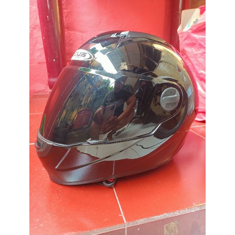 helm zeus 811