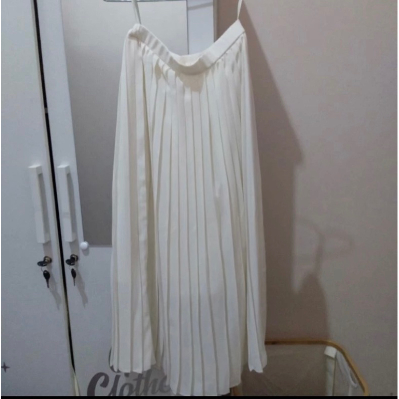 rok plisket midi sifon