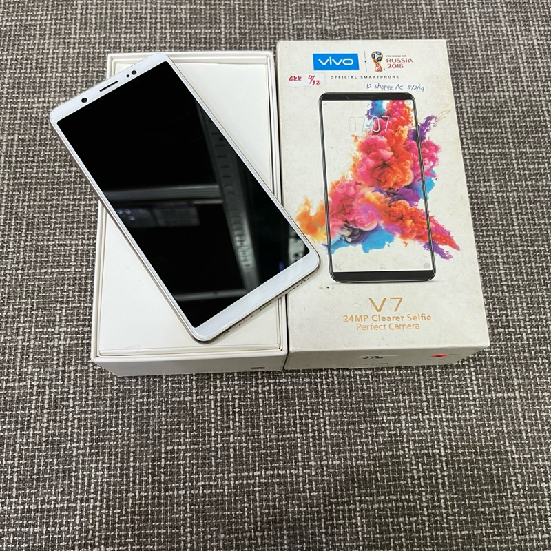 Vivo V7 4/32gb Fullset Second Garansi Resmi