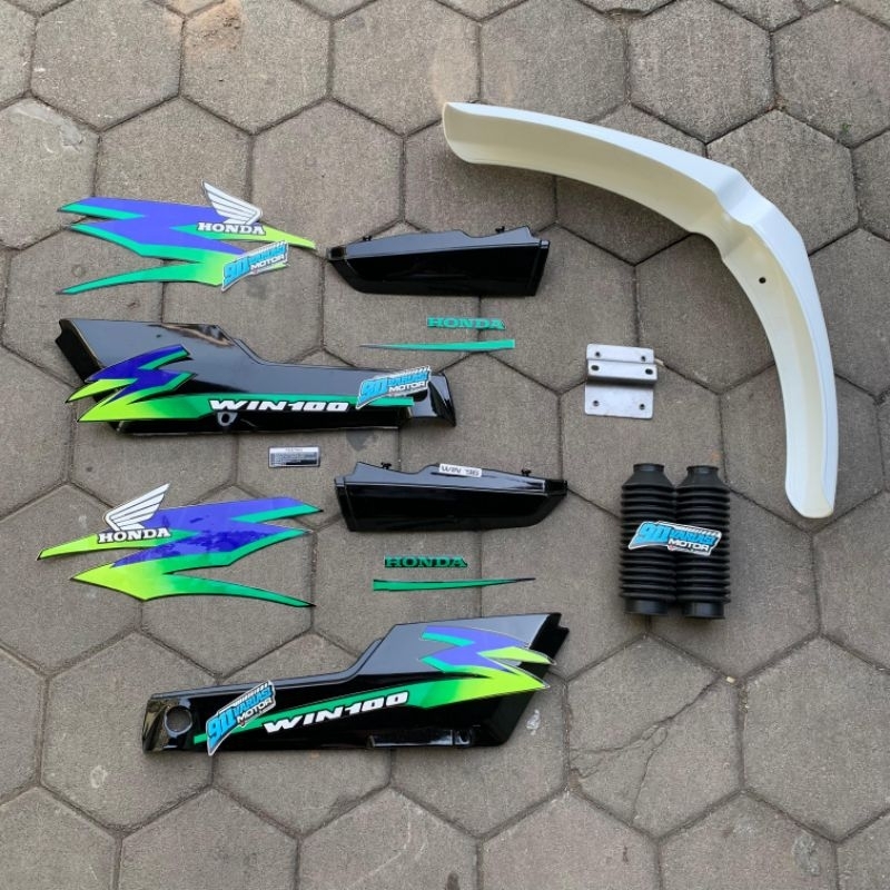 Fullset Cover Body Honda Win 100 Warna Hitam Set Striping List Body Win 100 Tahun 1996 Warna Biru Hi