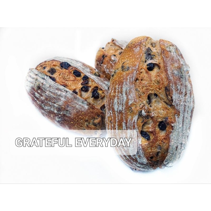 

RAISIN WALNUT SOURDOUGH / ROTI SOURDOUGH / NO EGG / LOW SUGAR / SOURDOUGH / NO BUTTER / RAISIN WALNUT BREAD / VEGAN / ROTI KISMIS WALNUT/NO OIL