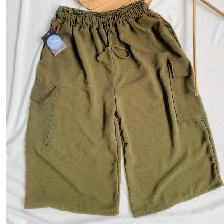 Kulot Cargo Pendek 7/8 Crinkle Airflow Jumbo Wanita