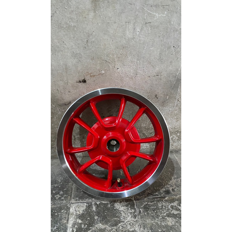 velg vespa matic primavera red edition original (Belakang aja)