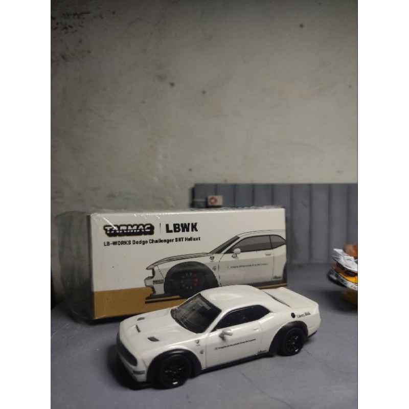 TARMAC Dodge Challenger