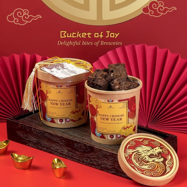 

Stok terbaru READY Martinee patisserie Dark Brownies bites bucket brownies fudgy snack dark chocolate Chinese new year imlek Hampers Gift