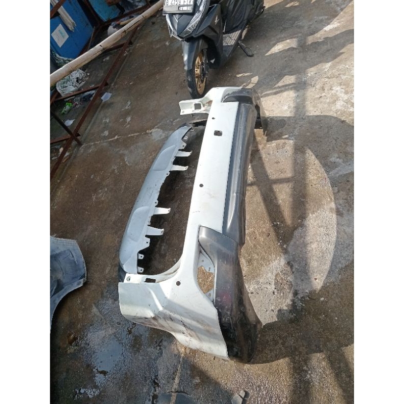 bemper belakang Isuzu mux 2023
