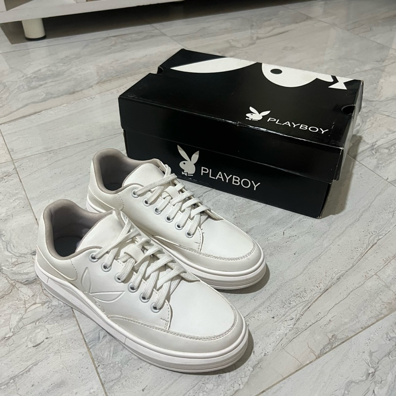 PRELOVED LIKE NEW Sepatu Wanita | Playboy White Sneakers | Casual Dailywear